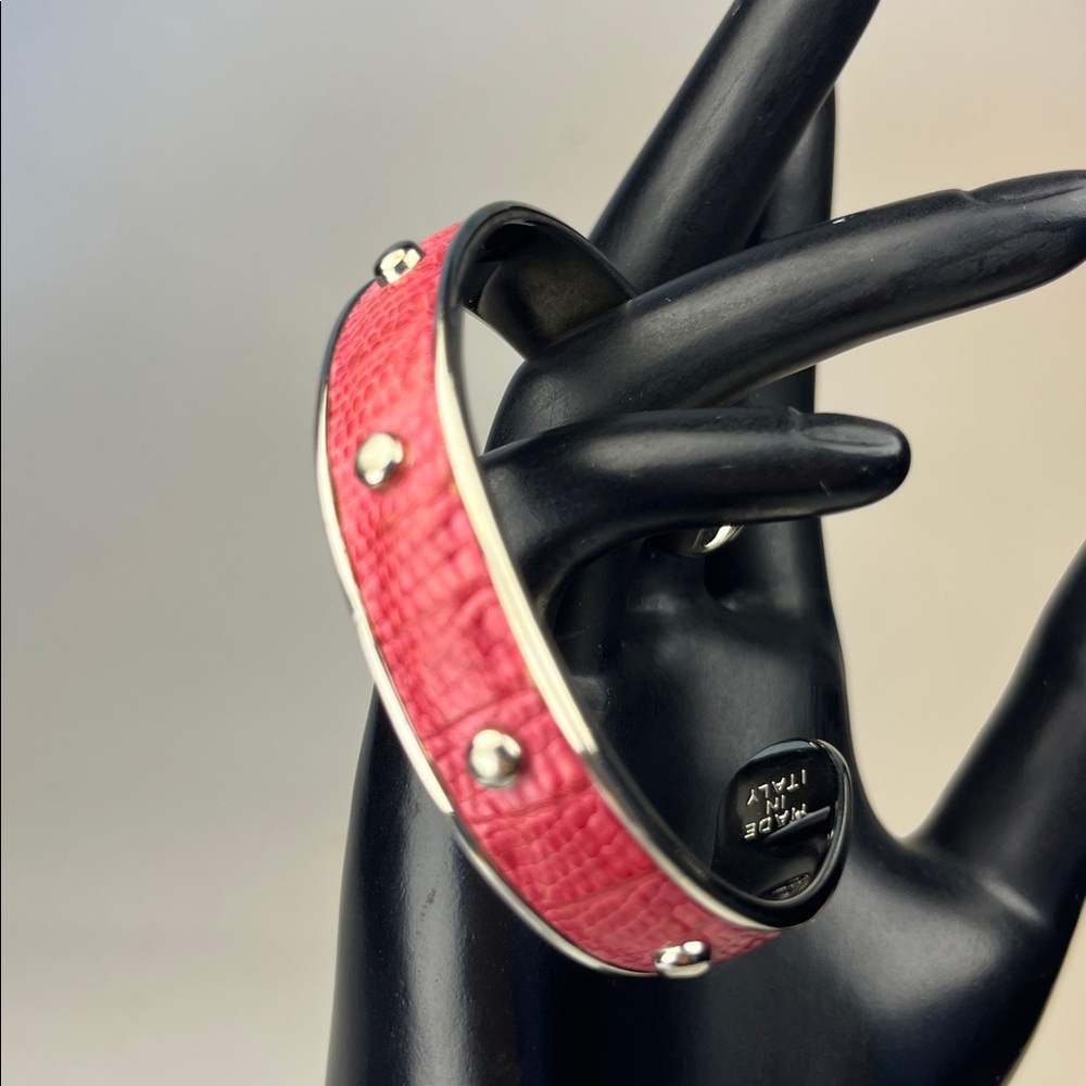 Authentic TOD’S Leather Cuff Bracelet ~ in Coral Pink Lizard Skin